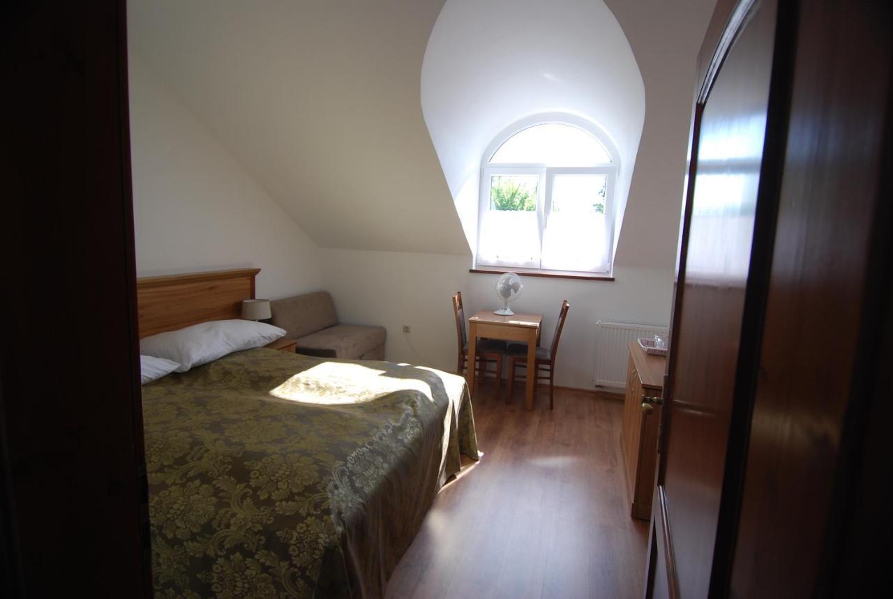Ivanek Guest House Zvikovske Podhradi Luaran gambar