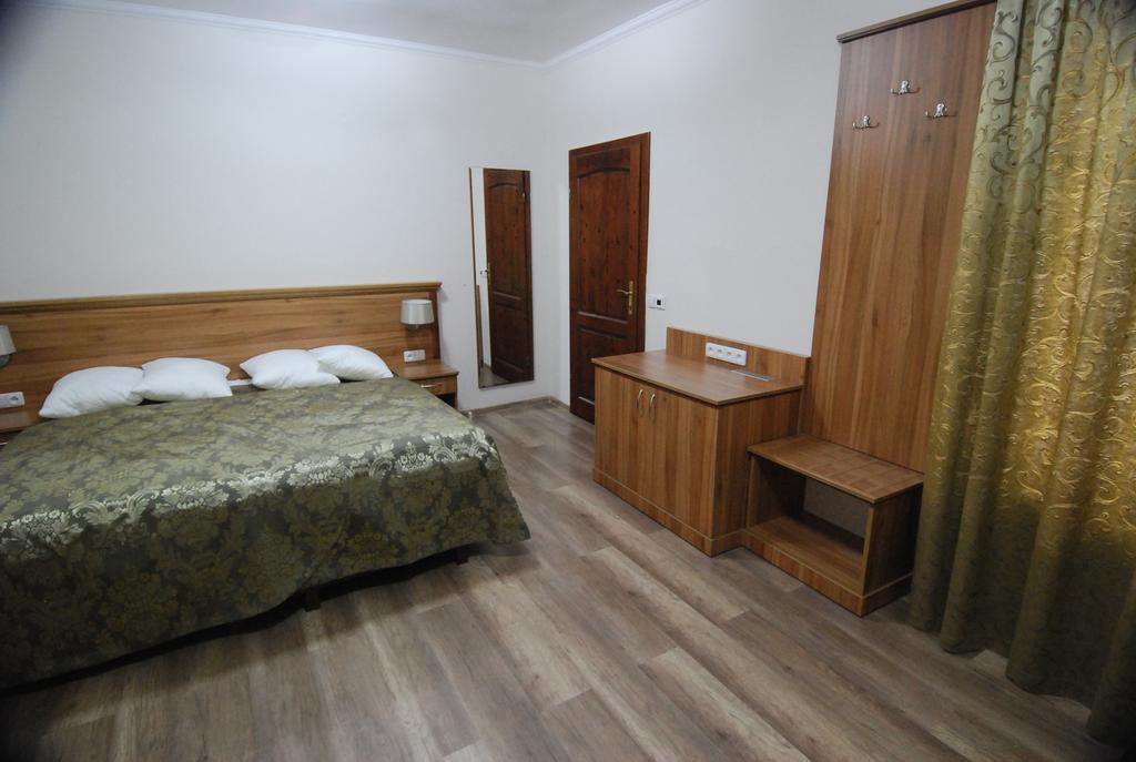 Ivanek Guest House Zvikovske Podhradi Luaran gambar
